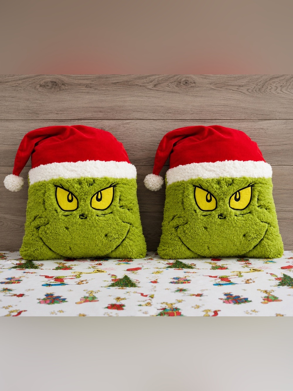 Pottery Barn Kids Dr. Seuss The Grinch Christmas Pillow Set of 2 NWT